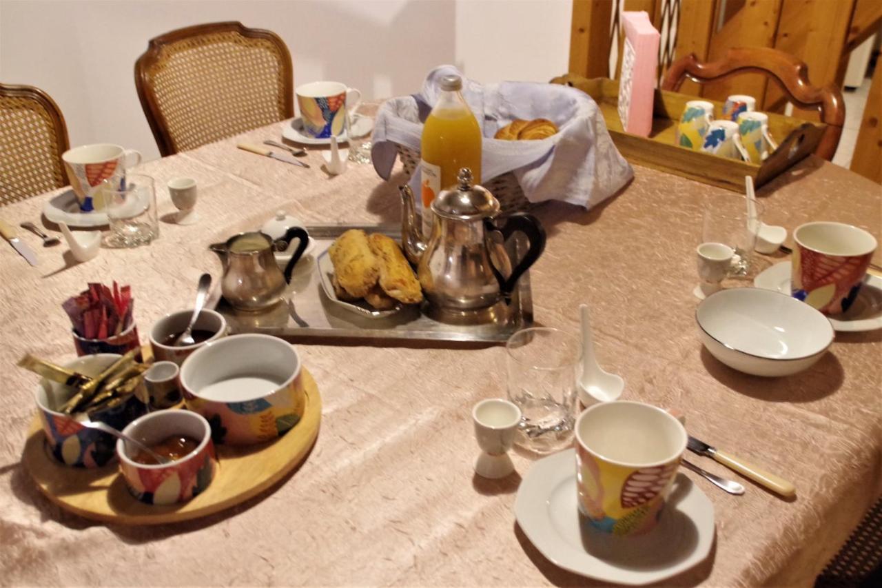 Bed and Breakfast Le Vieux Pont Saint-Julien  Zewnętrze zdjęcie
